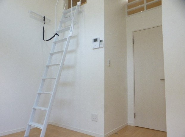 Four Leaf 越谷の居間・リビング