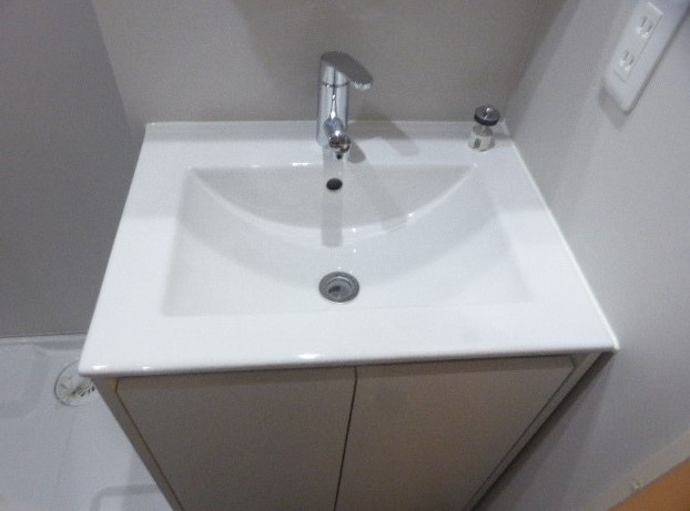 Four Leaf 越谷の独立洗面台