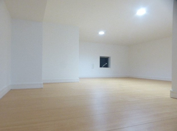 Four Leaf 越谷の居間・リビング