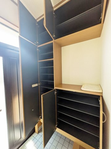 レジデンスくろかわBの玄関