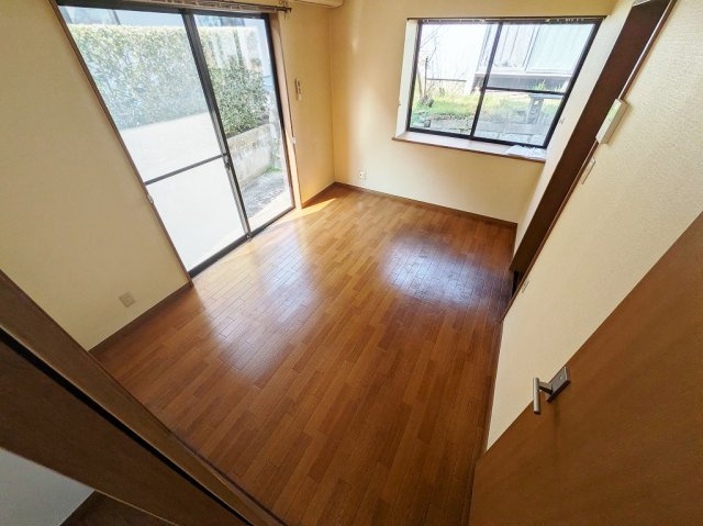 レジデンスくろかわBの居間・リビング