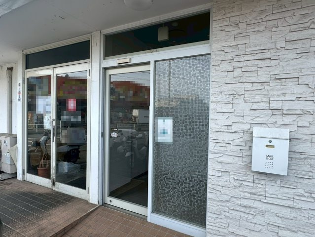 朝日町 高見ビルのエントランス