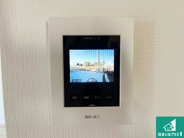 明石市二見町東二見　新築一戸建ての防犯設備|カラーモニターインターホン！声だけでなく来訪者の姿や顔がモニターで確認できるので、小さなお子様がいらっしゃるご家庭でも安心できます！