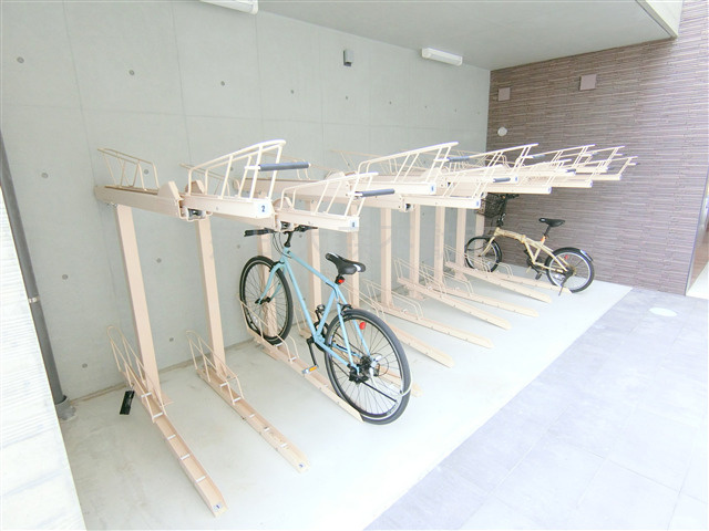 ルネサンスコート蒲田リバーテラスのその他共用部分|屋根付き駐輪場