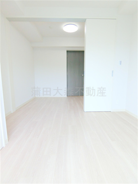 ルネサンスコート蒲田リバーテラスの居間・リビング|洋室4.2帖　