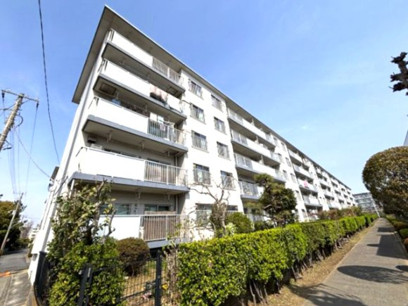 日当りの良さが分かる外観です。