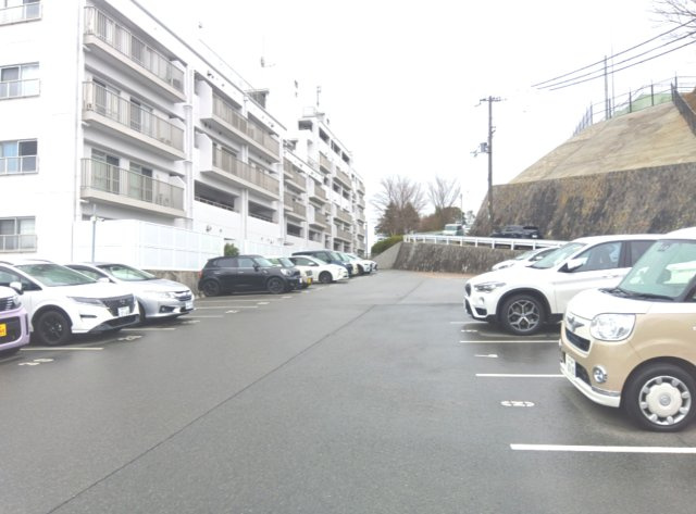 ハイム北鈴蘭の駐車場|自走式駐車場