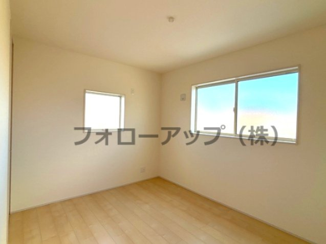 リーブルガーデン赤穂市板屋町2期の洋室|ゆったりした洋室です