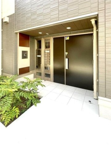 アナシエ小松川のエントランス