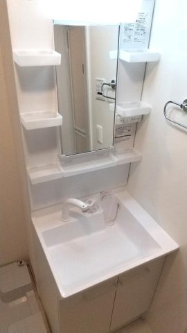 アナシエ小松川の洗面所