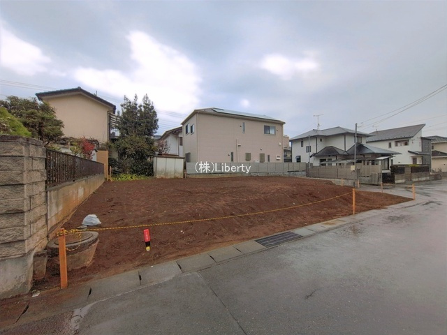 守谷市百合ヶ丘11期　新築戸建の前面道路含む現地写真