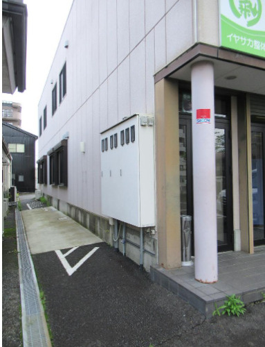大津市本堅田４丁目の店舗事務所のエントランス|エントランスです