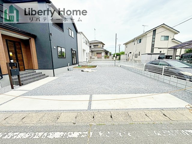 古河市三和　新築戸建　1号棟の駐車場