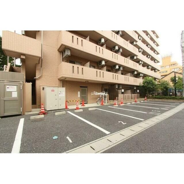Ｌ－Ｆｌａｔ大宮アヴィニティーの駐車場