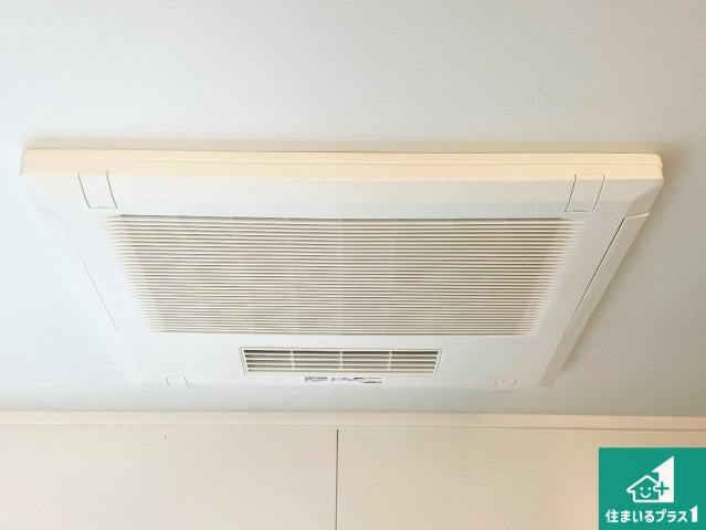 宇治市宇治下居　新築一戸建ての冷暖房・空調設備|四季を通して快適なバスライフをお手伝いする浴室暖房乾燥機！浴室の乾燥・暖房・涼風・換気はもちろん、２４時間換気にも対応！