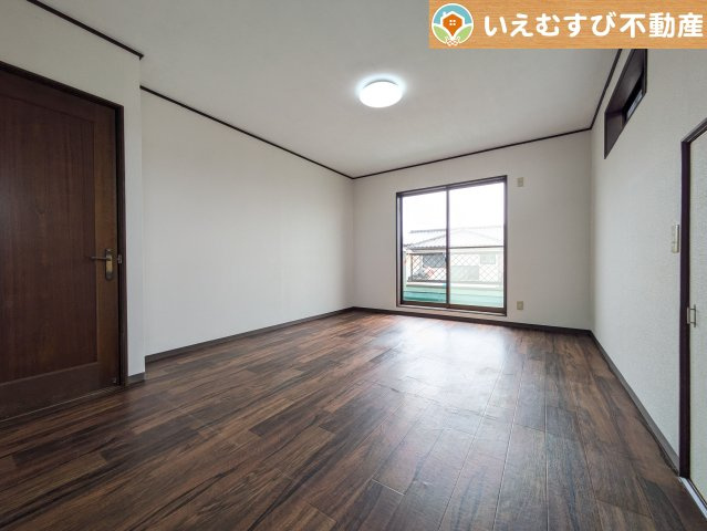 行田市若小玉　中古戸建の寝室