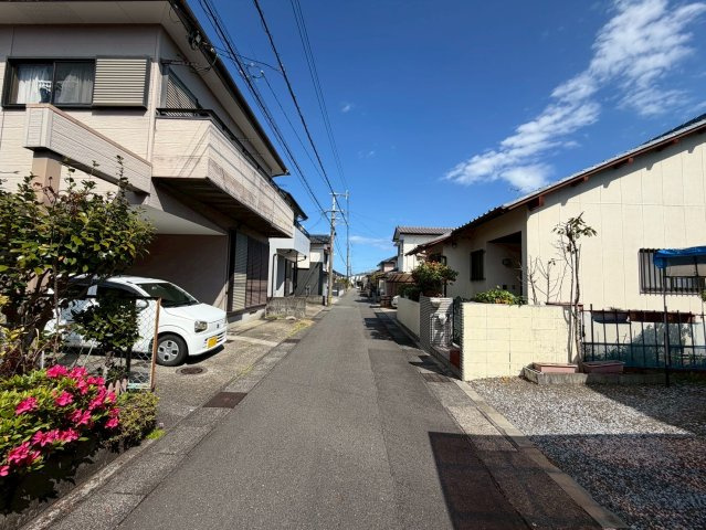 恒久南4丁目　中古平屋の前面道路含む現地写真