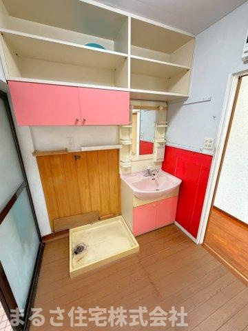 恒久南4丁目　中古平屋の独立洗面台