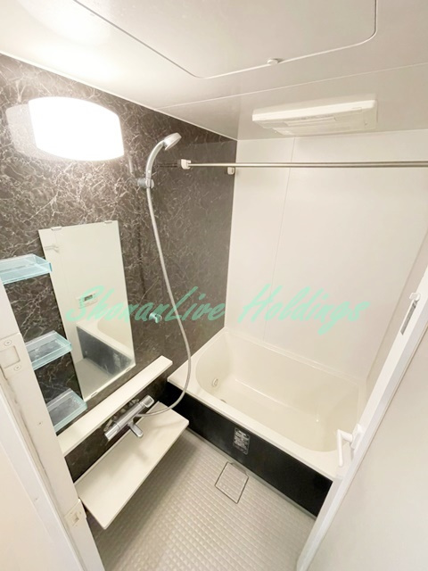 大和市中央６丁目のアパートの浴室