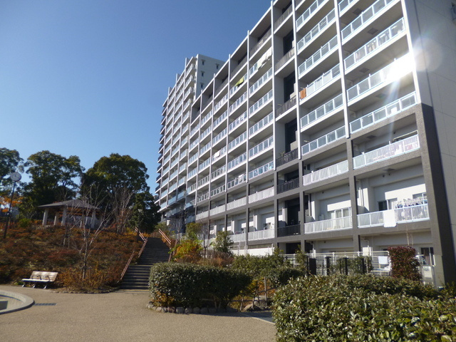 パークキューブ西ヶ原ステージの外観|南側は公園に面しています♪