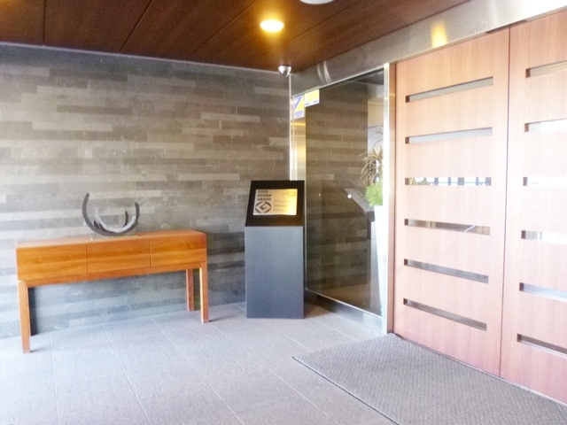 パークキューブ西ヶ原ステージのエントランス|オシャレなエントランス