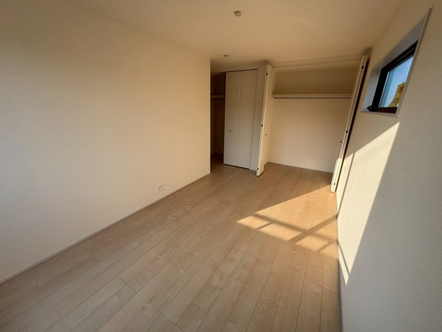 ひたちなか市田彦10期　新築戸建の洋室|明るく広々とした洋室♪
