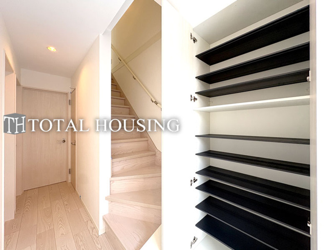 【玄関】 | －弊社限定取扱物件－小金井市桜町1丁目　新築戸建　全1棟