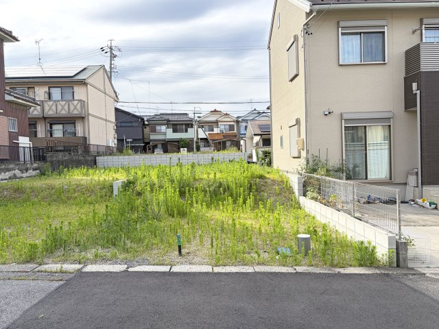 【春日井市月見町Ⅱ 2号棟】小学校4分/LDK20帖超の前面道路含む現地写真|現地（2026.06下旬）撮影　現況：更地