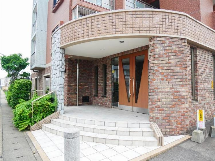 福岡市博多区麦野２丁目の賃貸マンションのエントランス|エントランス写真