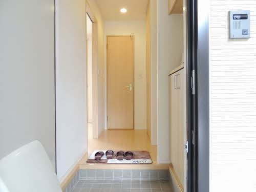 熊本市東区江津２丁目のアパートの玄関