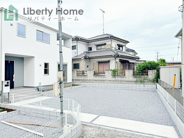 古河市三和　新築戸建　2号棟の駐車場