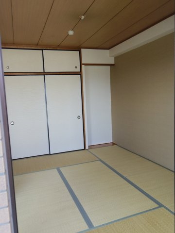 エステート川口の和室