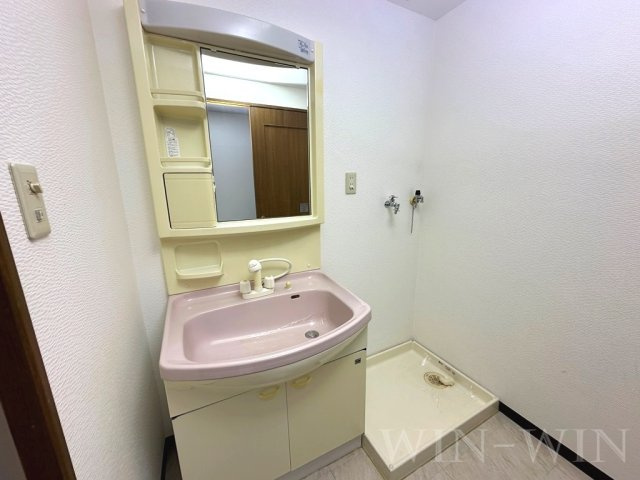 プリマベールの洗面所|イメージ（同建物内別部屋の写真です）