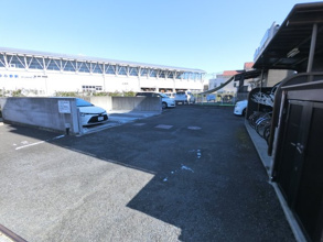 【駐車場】