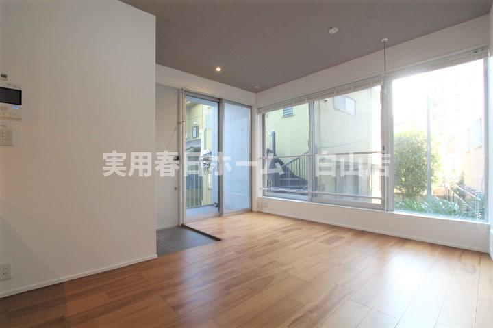 向丘旬創館の画像