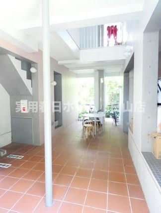 【エントランス】