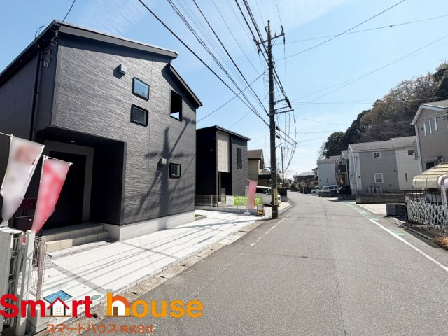 座間市入谷東1期　新築1棟の前面道路含む現地写真