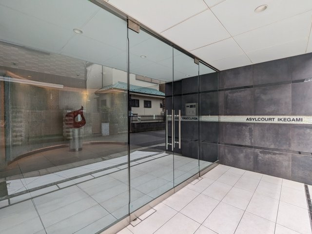 アジールコート池上のエントランス|建物の内部です