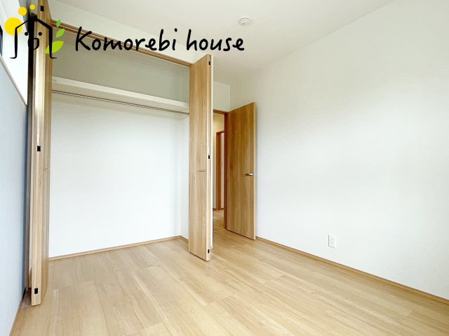 伊奈町寿　新築一戸建て　タマタウン　01の寝室|使い勝手のいい寝室です