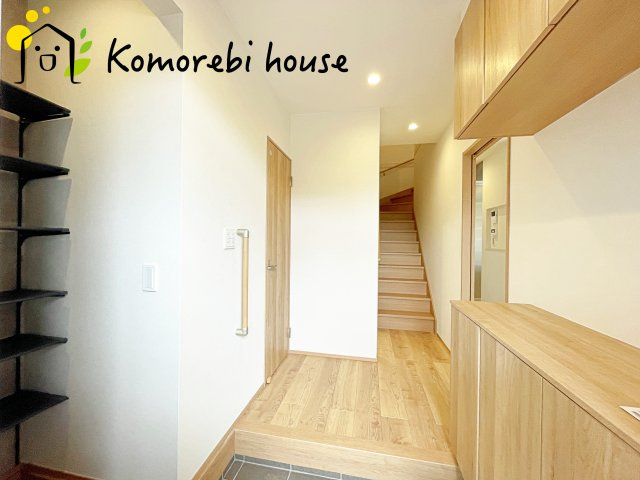 伊奈町寿　新築一戸建て　タマタウン　01の玄関|シンプルで使いやすい玄関です