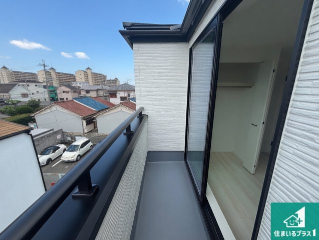 堺市美原区北余部　新築一戸建てのバルコニー|日当たりのよいバルコニー！お部屋が開放的に！
