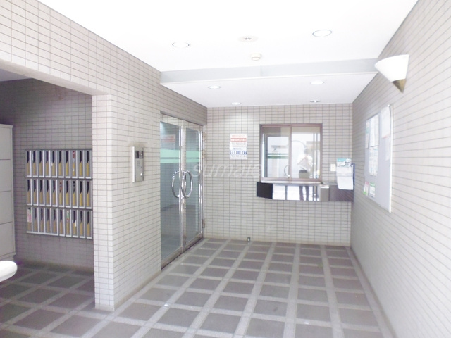 フラタニティ赤羽のロビー|キレイなエントランスです