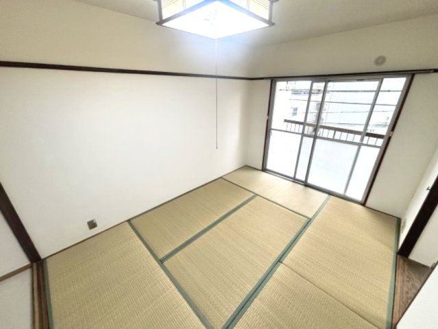 西灘マンションの和室