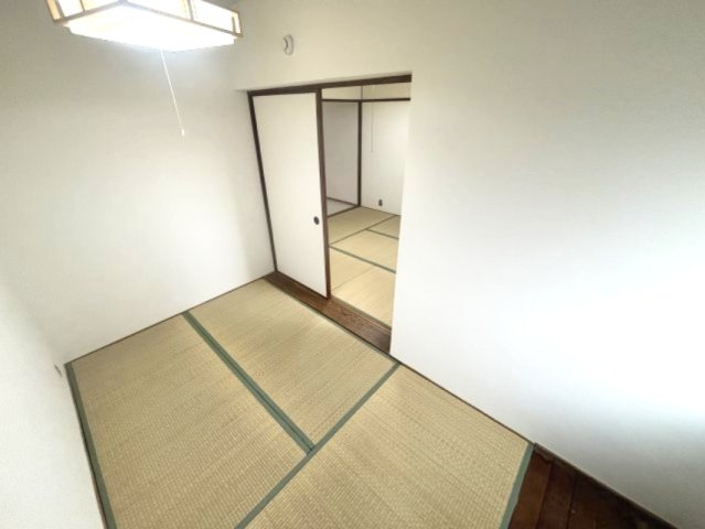 西灘マンションの和室