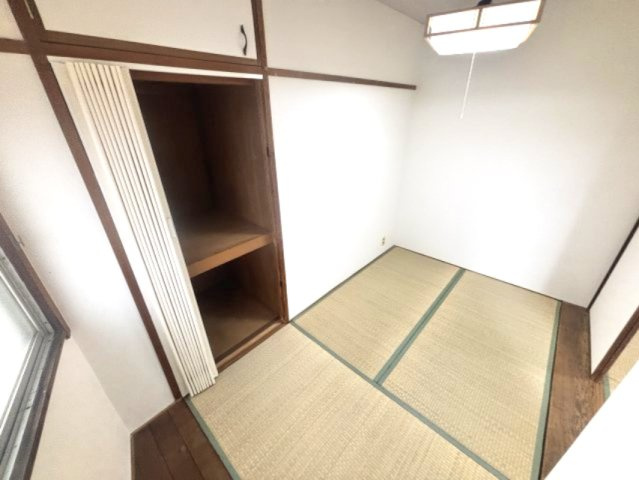 西灘マンションの和室