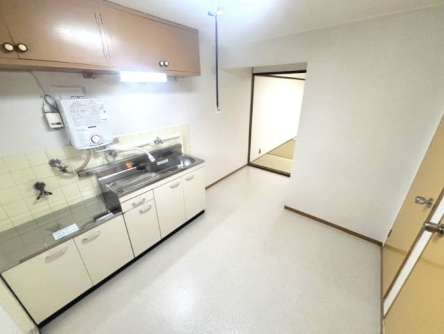 西灘マンションの内装