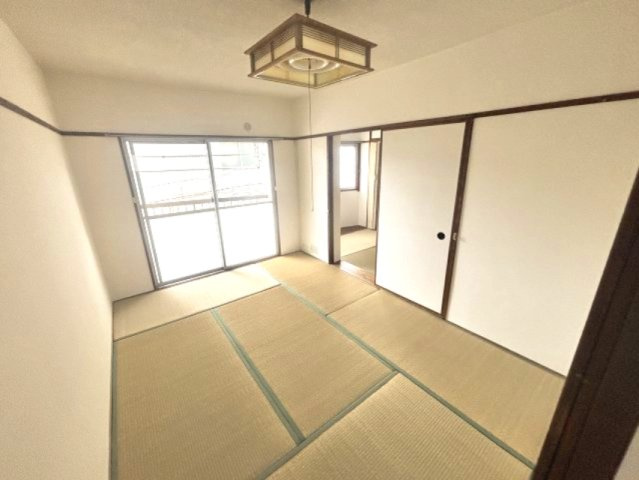 西灘マンションの居間・リビング