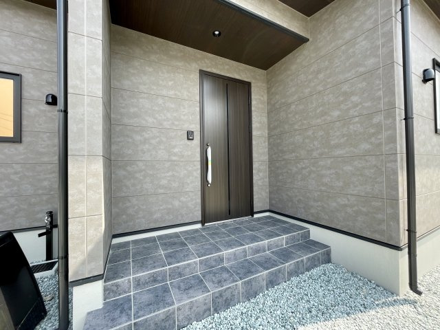 【玄関】 | 【新築分譲住宅】東根市六田　平屋建て　全2棟