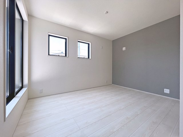 新築戸建・新築建売　福島市渡利第6　渡利小・渡利中の洋室|6.7帖の洋室はゆとりがありWIC付きでお荷物が多くても安心です！