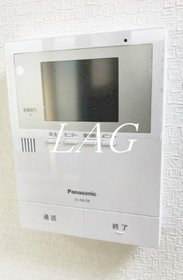 【セキュリティ】 | ニレの木 | モニター付きインターホンです。